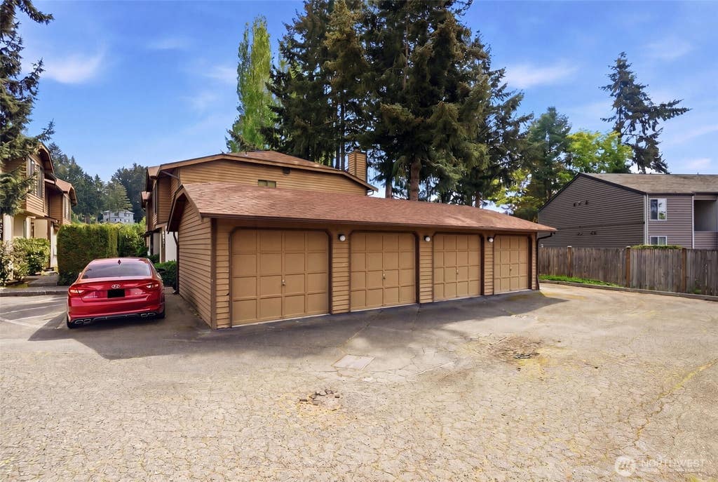 Photo of 8017 NE 177th Court #504, Kenmore, WA 98028 (MLS # 2562613)