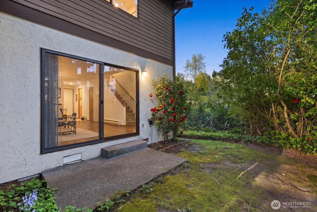 Photo of 8017 NE 177th Court #504, Kenmore, WA 98028 (MLS # 2562613)