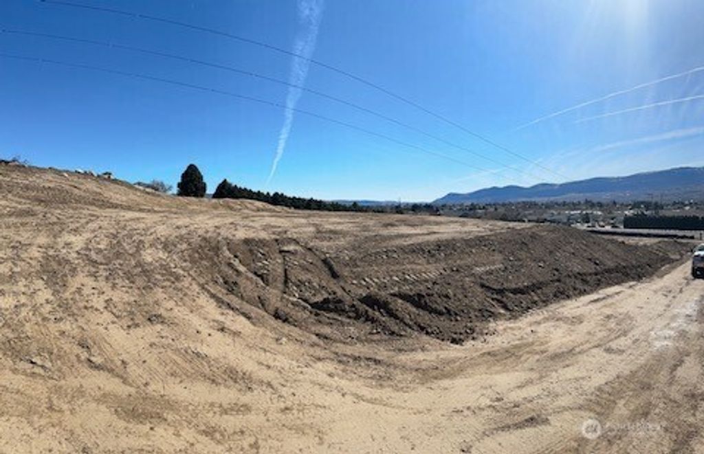 Photo of 8888 8th Street NE, East Wenatchee, WA 98802 (MLS # 2542920)