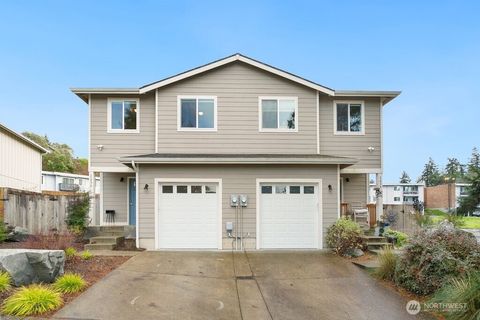 Photo of 2634 & 2636 Reid Avenue, Bremerton, WA 98310 (MLS # 2458353)