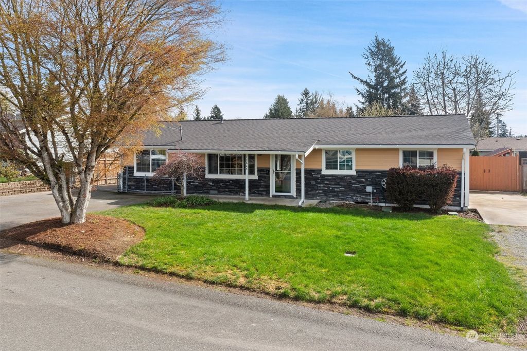Photo of 12645 SE 170th Street, Renton, WA 98058 (MLS # 2216590)