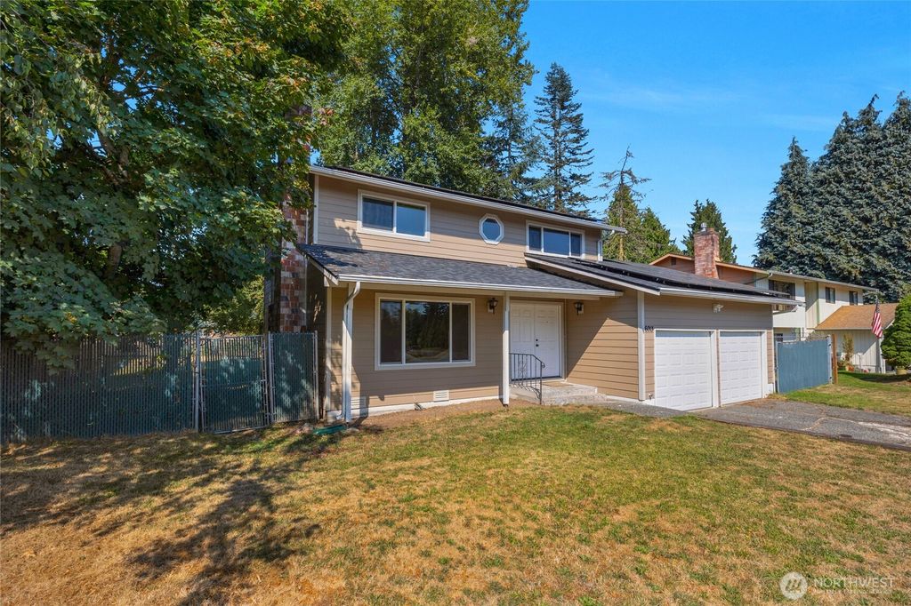 Photo of 6013 95 Place NE, Marysville, WA 98270 (MLS # 2425716)