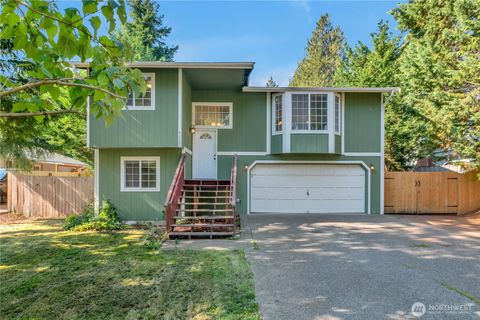 Photo of 5329 S Vista Drive E, Bonney Lake, WA 98391 (MLS # 2448577)