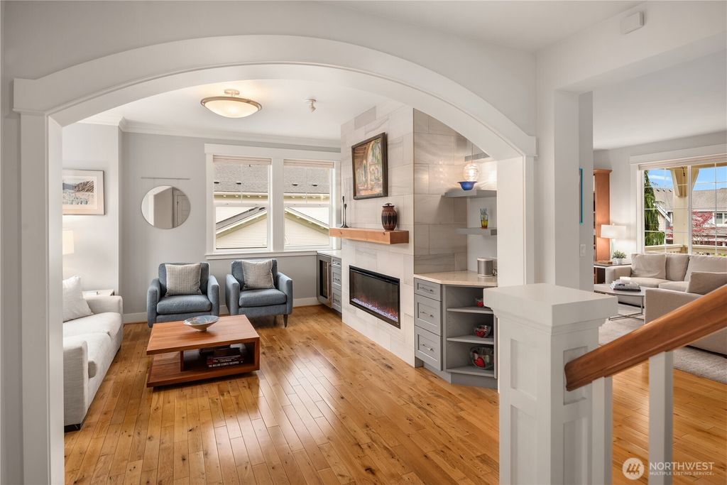 Photo of 314 5th Avenue S, Kirkland, WA 98033 (MLS # 2510019)