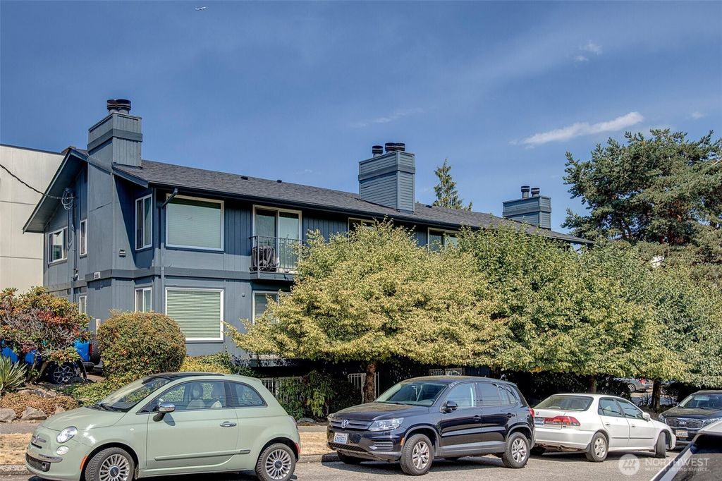 Photo of 566 Highland Drive #303, Seattle, WA 98109 (MLS # 2415914)