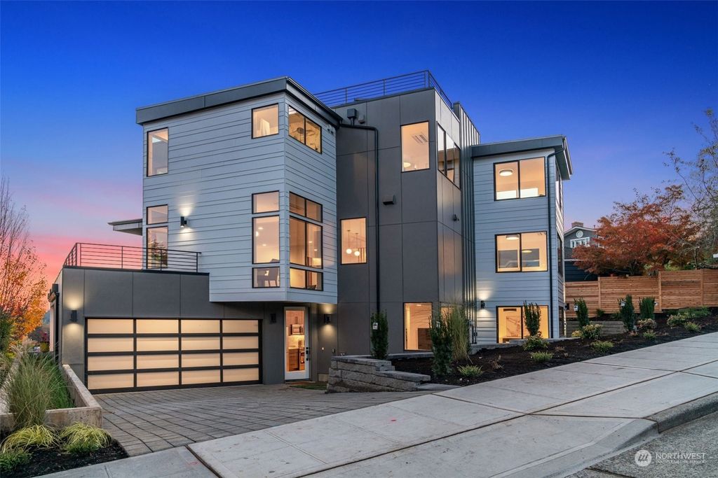 Photo of 5300 NE 67th Street, Seattle, WA 98115 (MLS # 2074190)