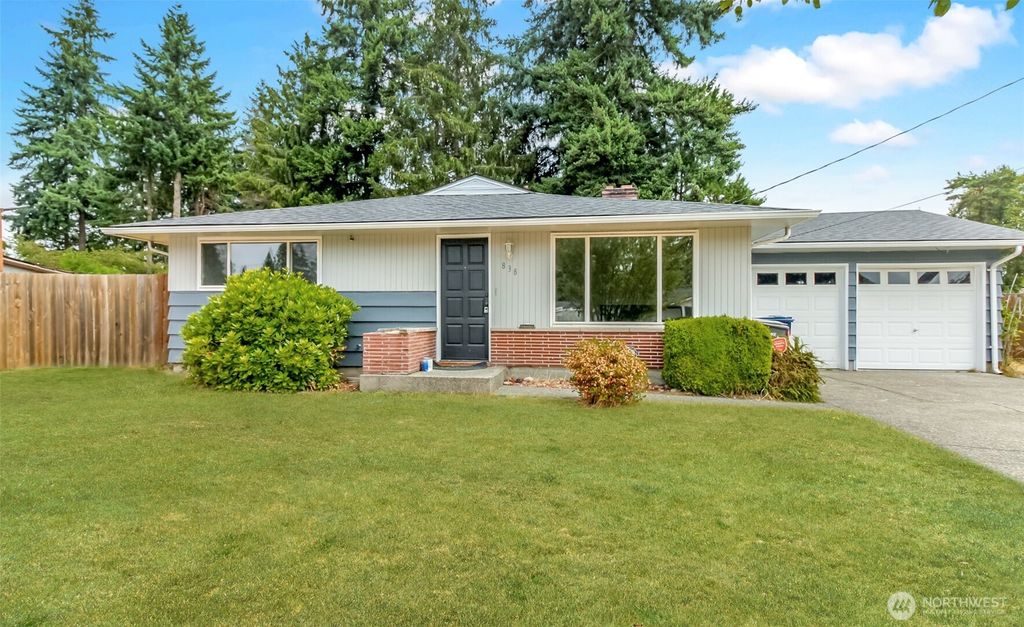 Photo of 838 S 316th Street, Federal Way, WA 98003 (MLS # 2370669)