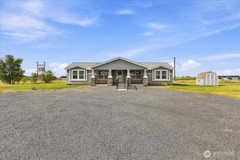 Photo of 2946 Rd F.6 NE, Moses Lake, WA 98837 (MLS # 2569343)