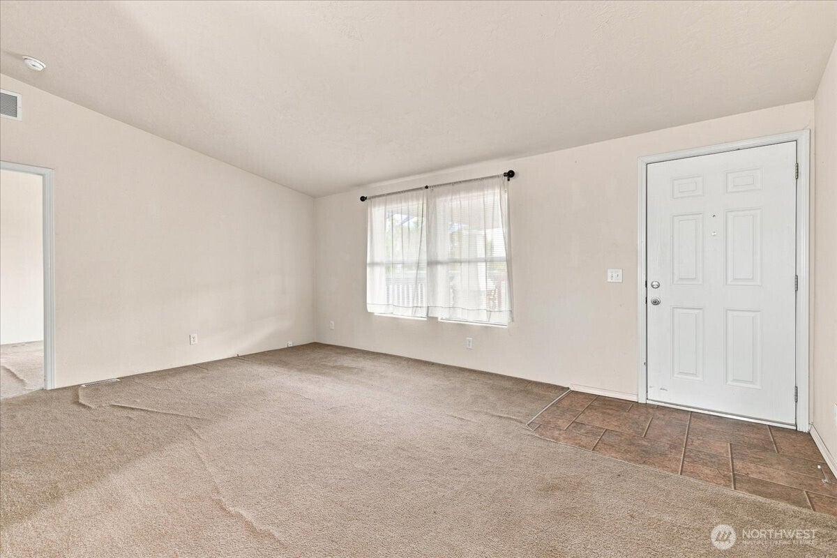 2946 Rd F.6 NE