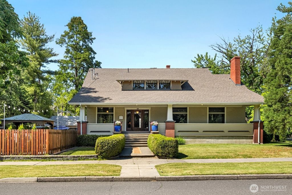 Photo of 741 Boyer Avenue, Walla Walla, WA 99362 (MLS # 2531901)