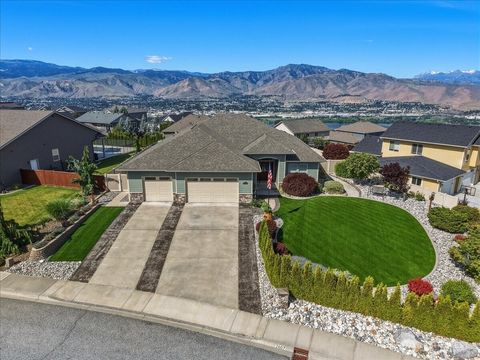 Photo of 2607 Fancher Heights Boulevard, East Wenatchee, WA 98802 (MLS # 2529527)