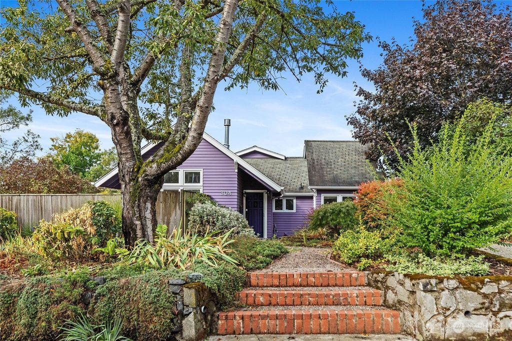 Photo of 304 NW 44th Street, Seattle, WA 98107 (MLS # 2166155)