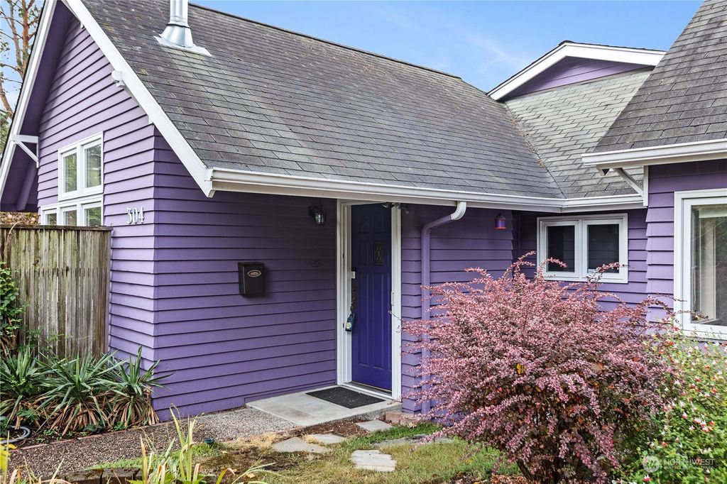 Photo of 304 NW 44th Street, Seattle, WA 98107 (MLS # 2166155)