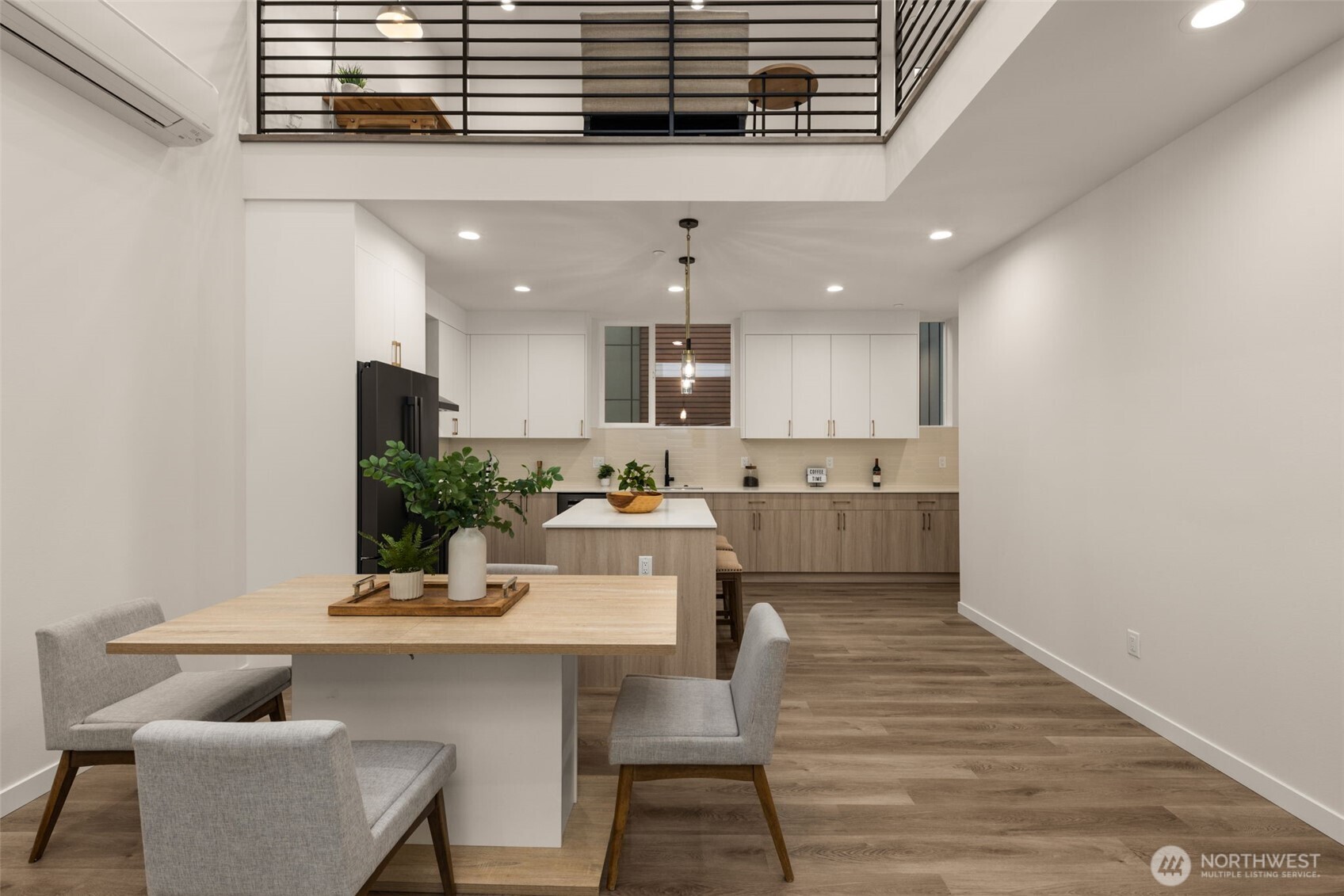 2017 W Bertona Street