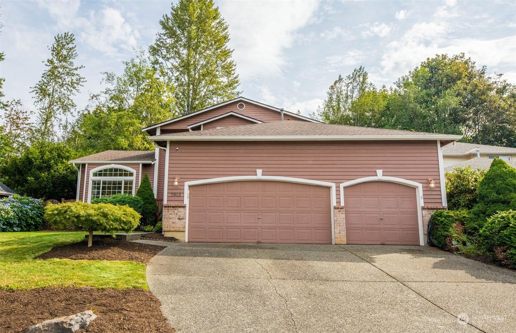 Photo of 7813 73rd Place NE, Marysville, WA 98270 (MLS # 2281801)