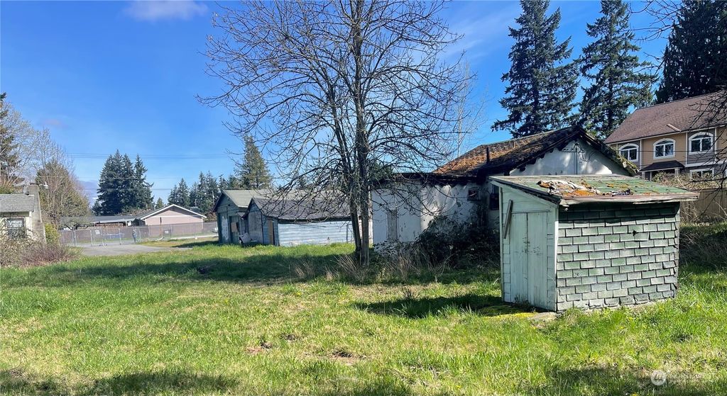 Photo of 3607 NE 12th Street, Renton, WA 98056 (MLS # 2216498)