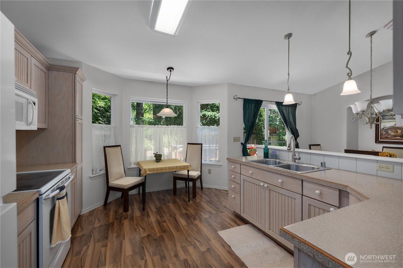 240 E Aycliffe Drive