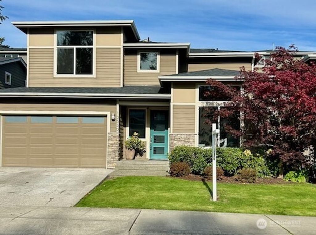Photo of 13530 NE 128th Place Pl, Kirkland, WA 98034 (MLS # 2496364)