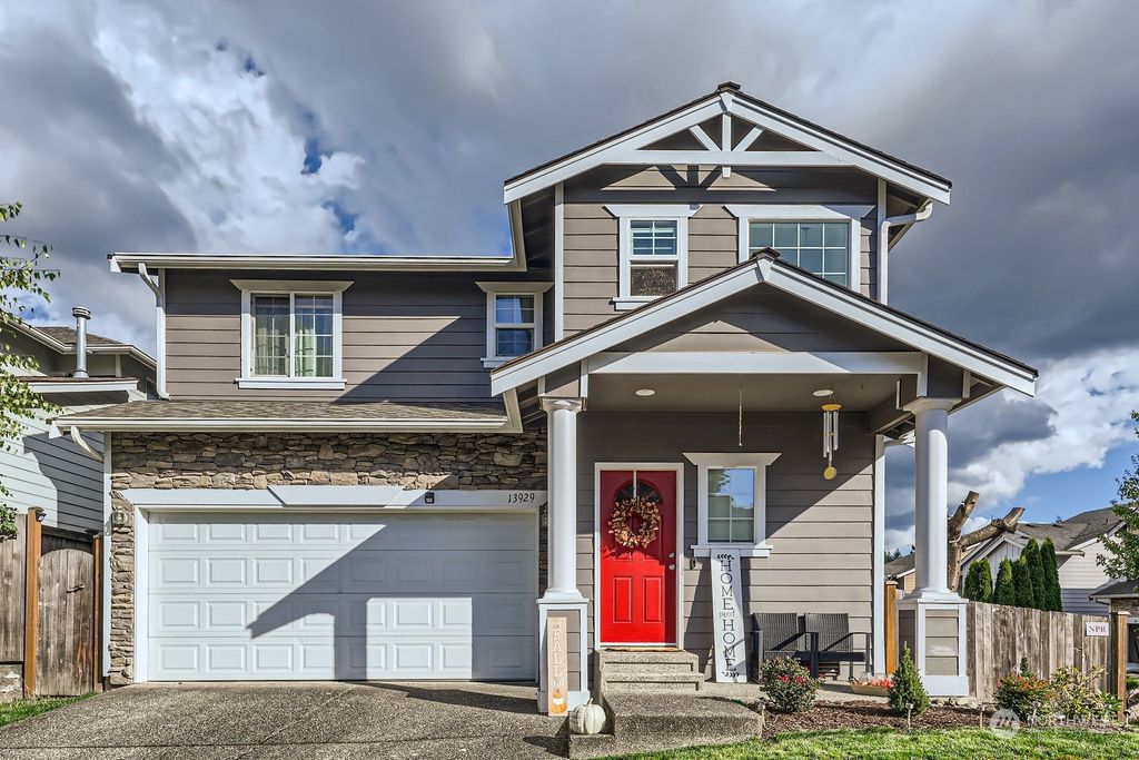 Photo of 13929 26th Avenue W, Lynnwood, WA 98087 (MLS # 2300788)