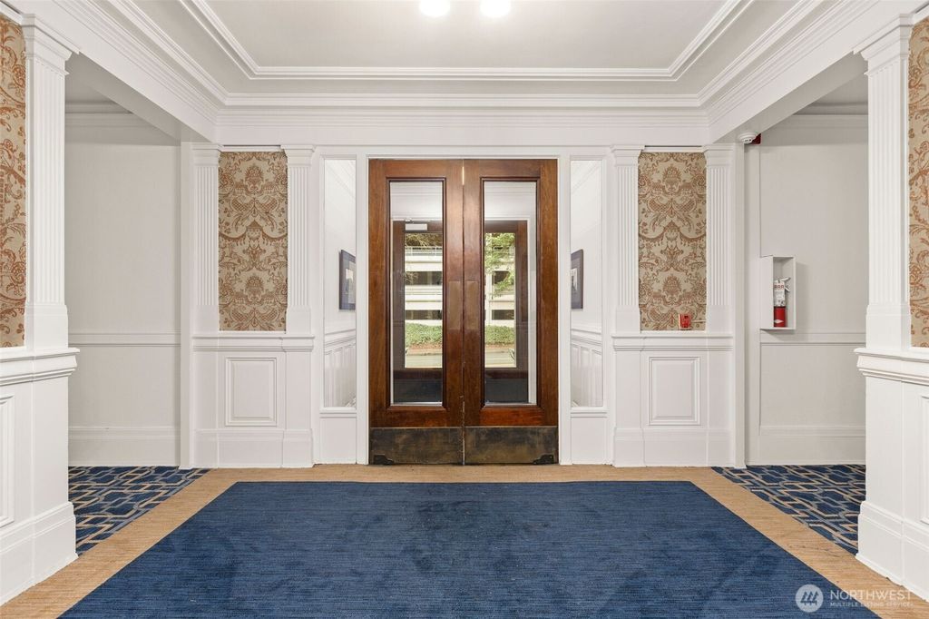 Photo of 615 Boren Avenue #6, Seattle, WA 98104 (MLS # 2466971)