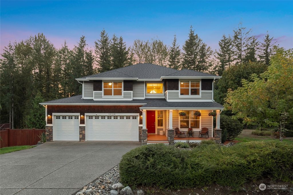 Photo of 10128 205th Avenue SE, Snohomish, WA 98290 (MLS # 2165848)
