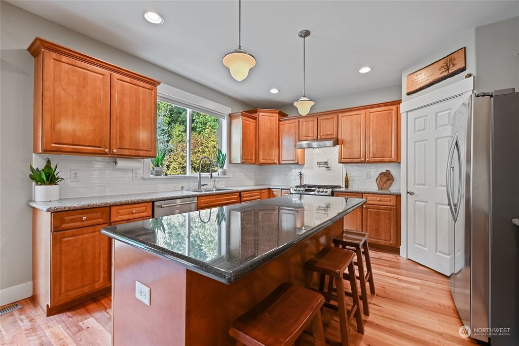 Photo of 10128 205th Avenue SE, Snohomish, WA 98290 (MLS # 2165848)