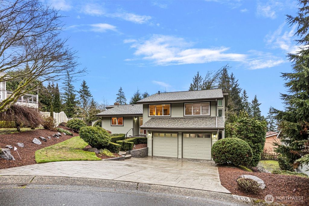 Photo of 5716 141st Place SE, Bellevue, WA 98006 (MLS # 2488594)