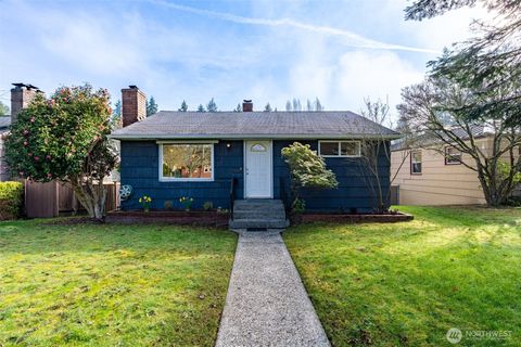 Photo of 3828 48th Avenue SW, Seattle, WA 98116 (MLS # 2486576)
