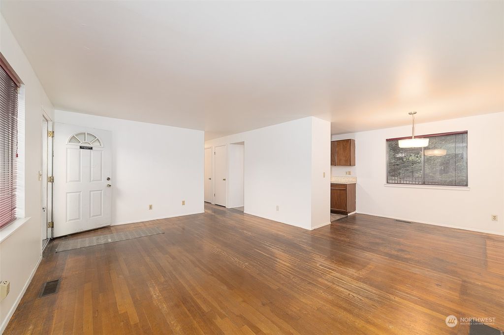 Photo of 14143 34th Avenue S, Tukwila, WA 98168 (MLS # 2143681)