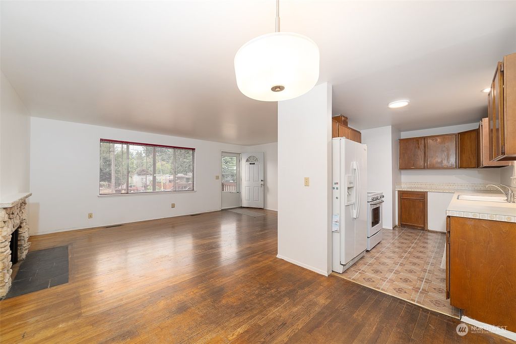 Photo of 14143 34th Avenue S, Tukwila, WA 98168 (MLS # 2143681)