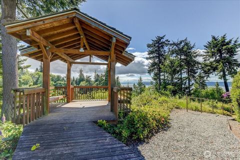 Photo of 8106 53rd Avenue W #A, Mukilteo, WA 98275 (MLS # 2529900)