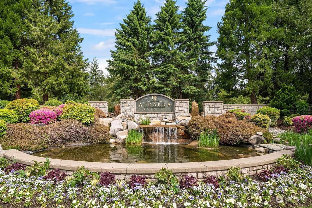 Photo of 27833 SE 26th Way, Sammamish, WA 98075 (MLS # 2060857)