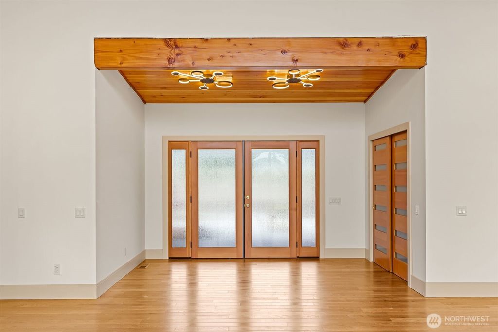 Photo of 8 N 96th Avenue, Yakima, WA 98908 (MLS # 2497014)