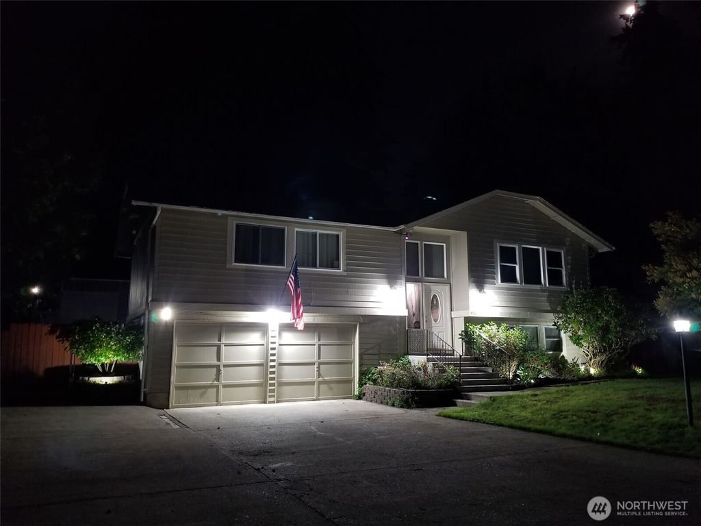 Photo of 19303 10th Ave E Ave, Spanaway, WA 98387 (MLS # 2514181)