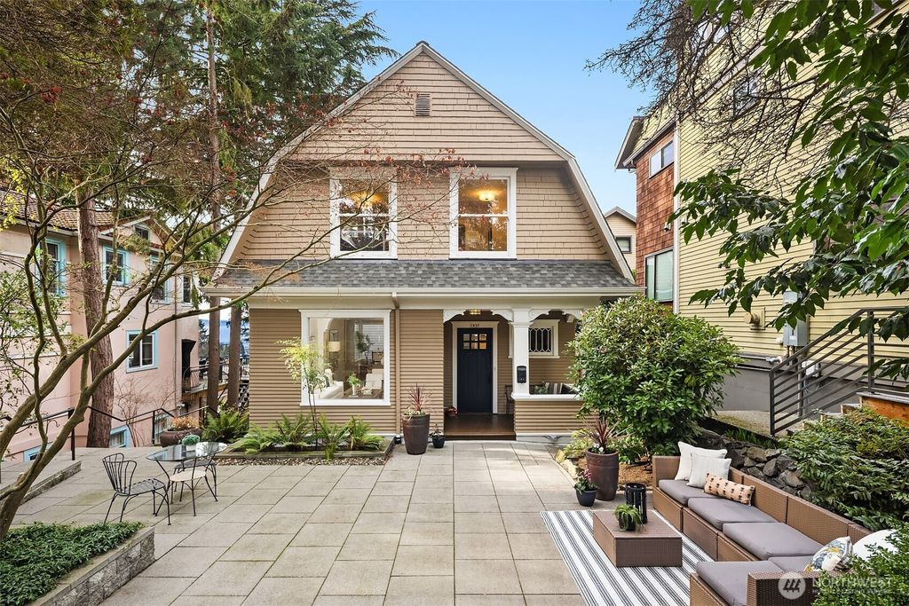 Photo of 1937 7th Avenue W, Seattle, WA 98119 (MLS # 2472459)