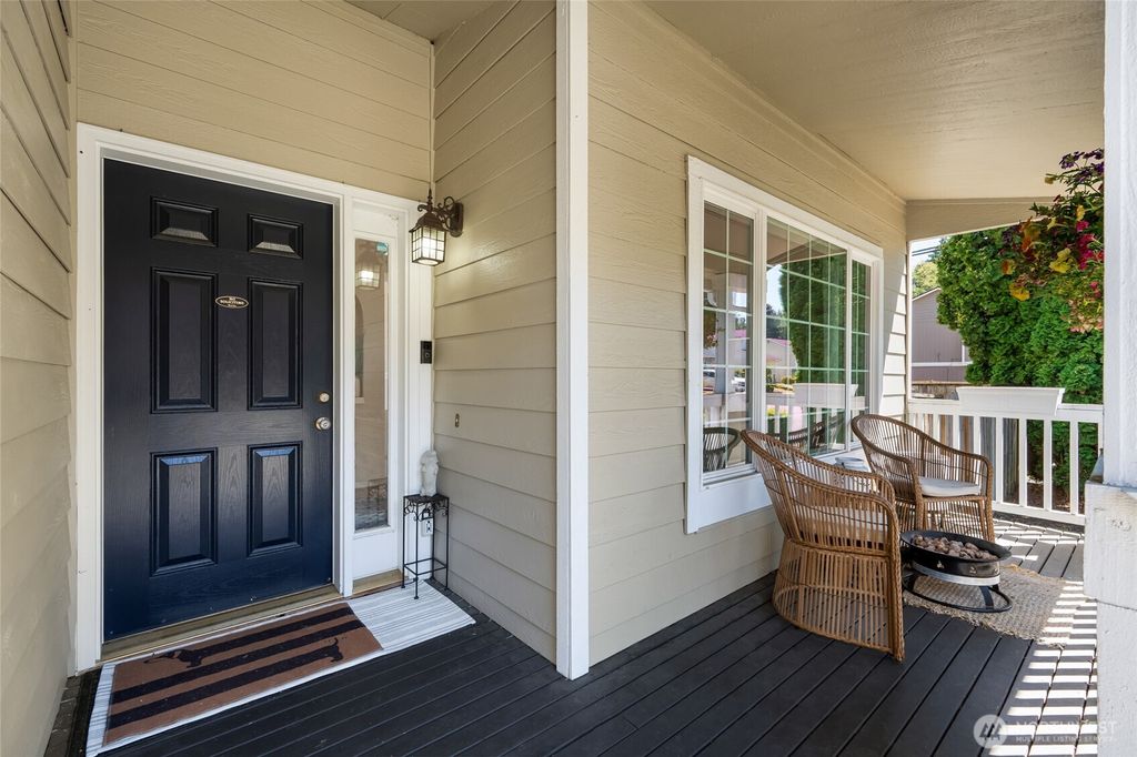 Photo of 323 95th Drive SE, Lake Stevens, WA 98258 (MLS # 2413159)