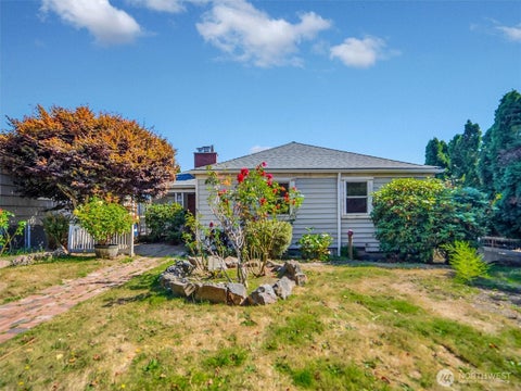Photo of 4044 39th Avenue SW, Seattle, WA 98116 (MLS # 2585300)