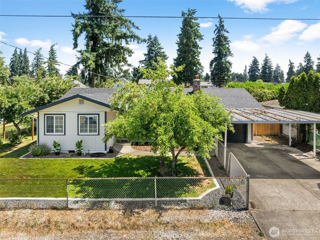 Photo of 17019 19th Avenue E, Spanaway, WA 98387 (MLS # 2487478)