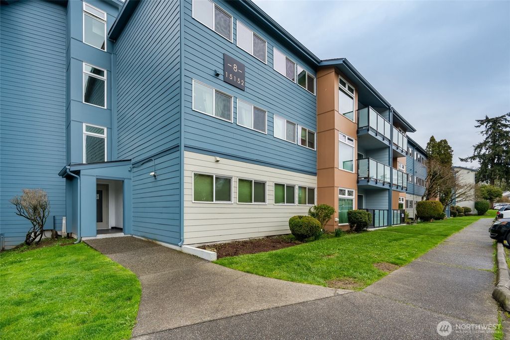Photo of 15152 65th Avenue S #819, Tukwila, WA 98188 (MLS # 2390146)