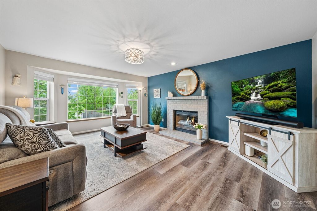Photo of 18503 71st Ave Ct E Avenue Ct E, Puyallup, WA 98375 (MLS # 2518416)
