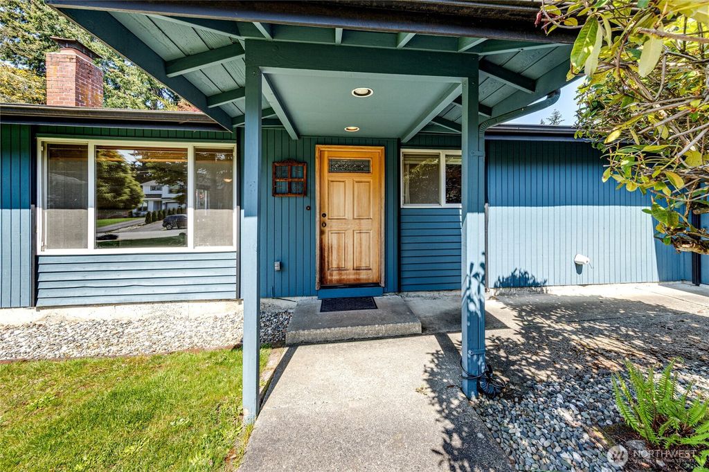 Photo of 2131 105th Place SE, Everett, WA 98208 (MLS # 2364933)