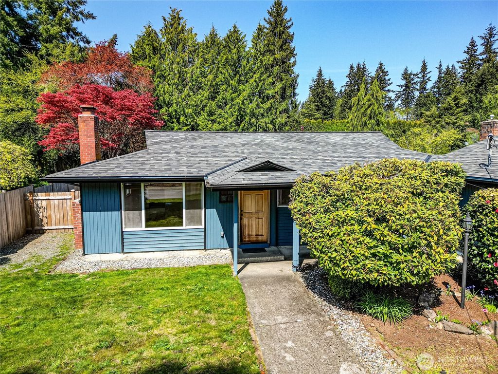 Photo of 2131 105th Place SE, Everett, WA 98208 (MLS # 2364933)