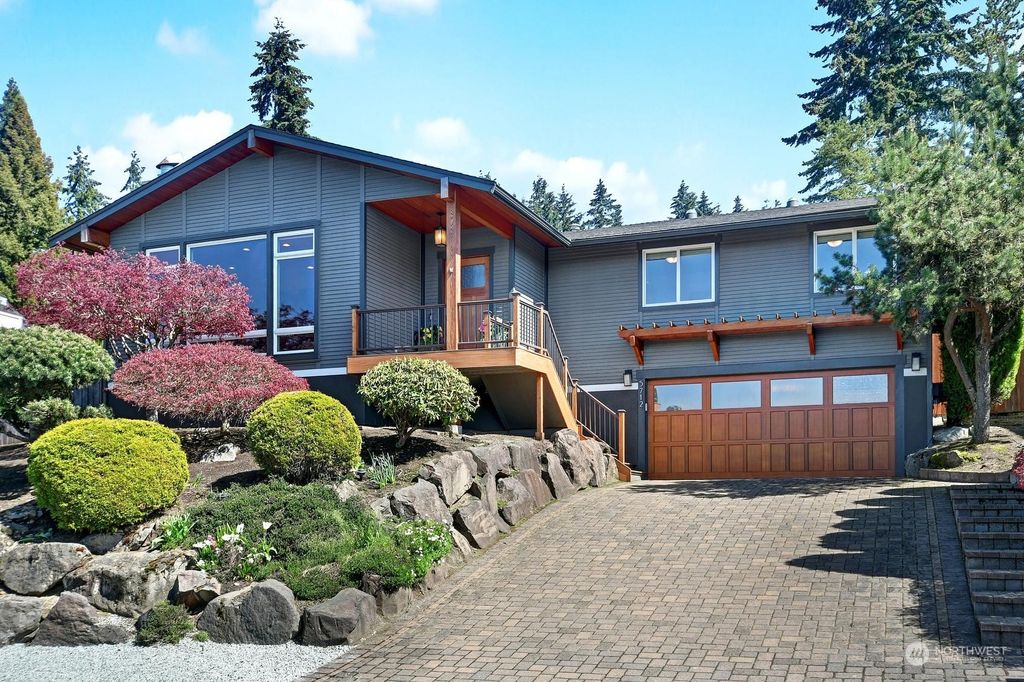 Photo of 5712 111th Avenue SE, Bellevue, WA 98006 (MLS # 2055995)