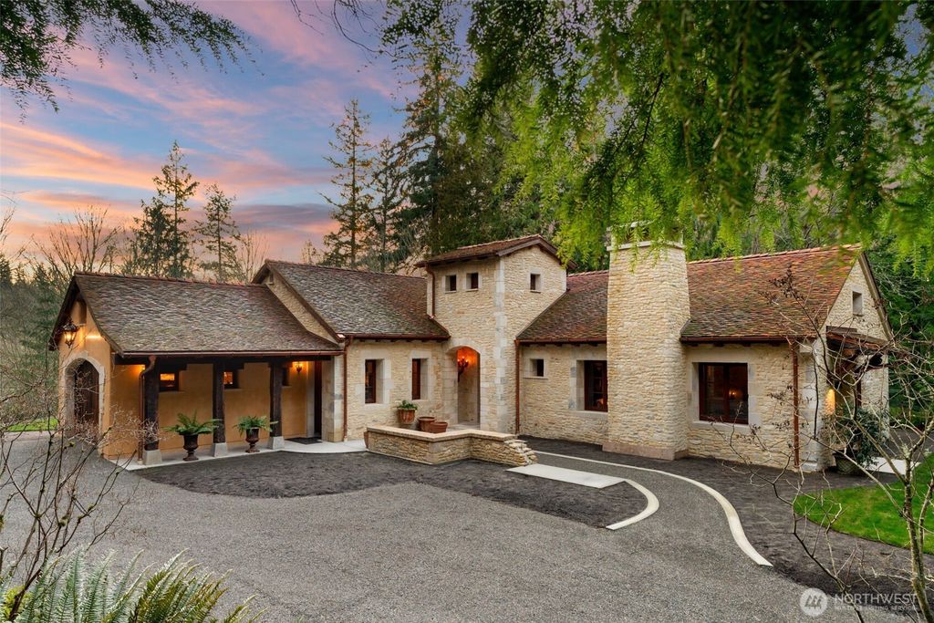 Photo of 11008 N Deer Drive, Woodway, WA 98020 (MLS # 2511658)