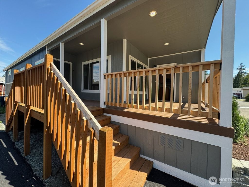 Photo of 4205 Auburn Way S #101, Auburn, WA 98002 (MLS # 2424264)