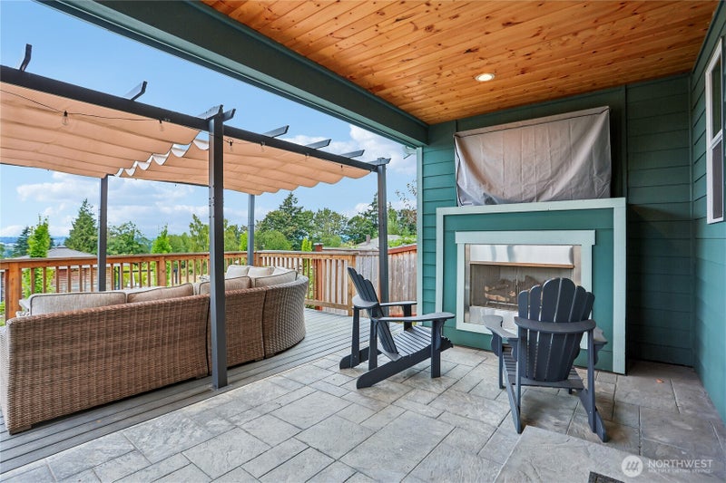 806 76th Drive SE