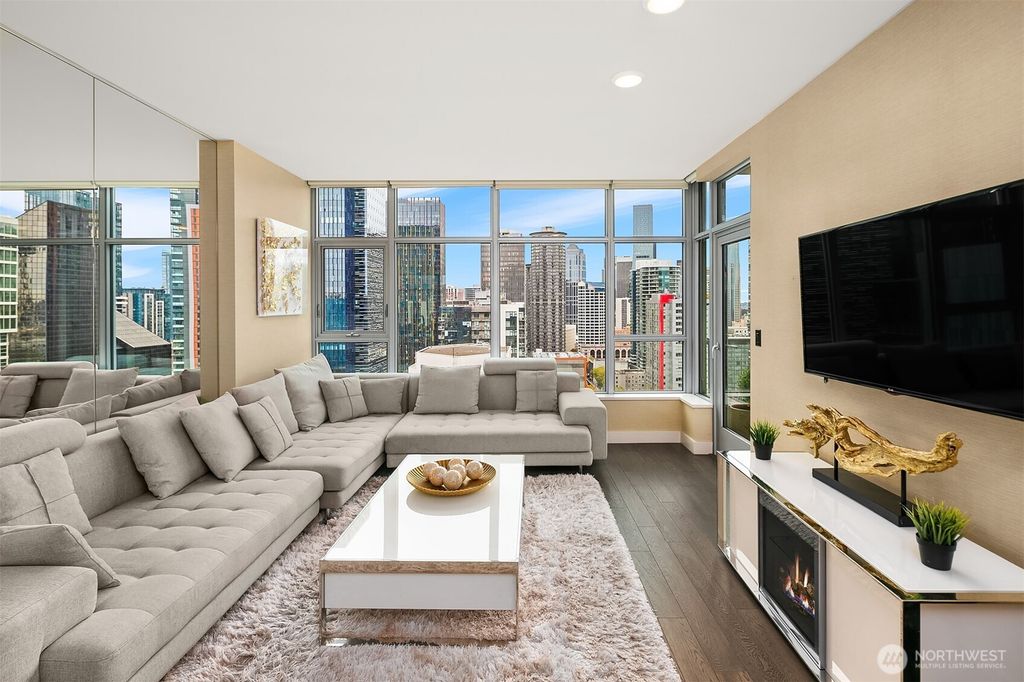 Photo of 588 Bell St St #2405S, Seattle, WA 98121 (MLS # 2448856)