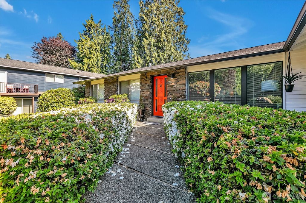 Photo of 15413 SE 132nd Street, Renton, WA 98059 (MLS # 2403458)