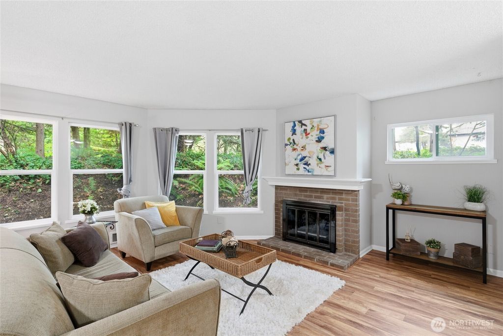 Photo of 14651 NE 40th Street #C1, Bellevue, WA 98007 (MLS # 2493645)