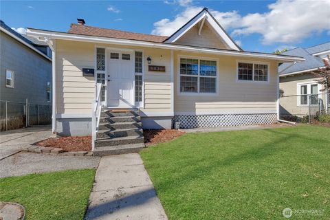 Photo of 1036 S State Street, Tacoma, WA 98405 (MLS # 2444658)
